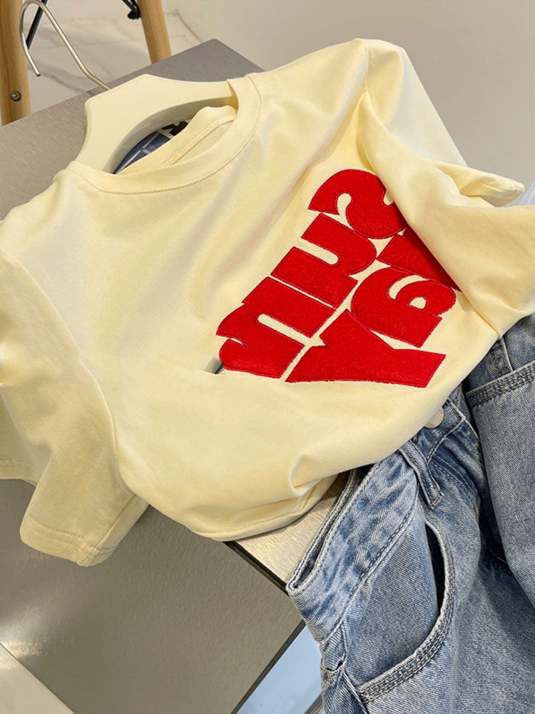 Pick up missed special cabinet tail single Korean version of the new hit letter embroidery T-shirt woman 100 lap fat sister Thin Round Collar Blouse