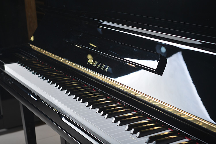 Yamaha Yamaha piano U300 Nhật Bản ban đầu hiệu suất cao cấp loạt thực thể đàn piano cũ đàn piano xịn	