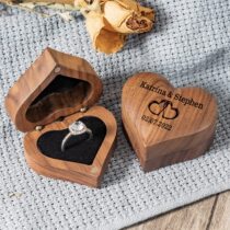 2022 Heart-shaped Hu Peach Wood Coursework Wedding Engagement Ring Box Personalized Design Drill Ring Packaging Box Customize Logo
