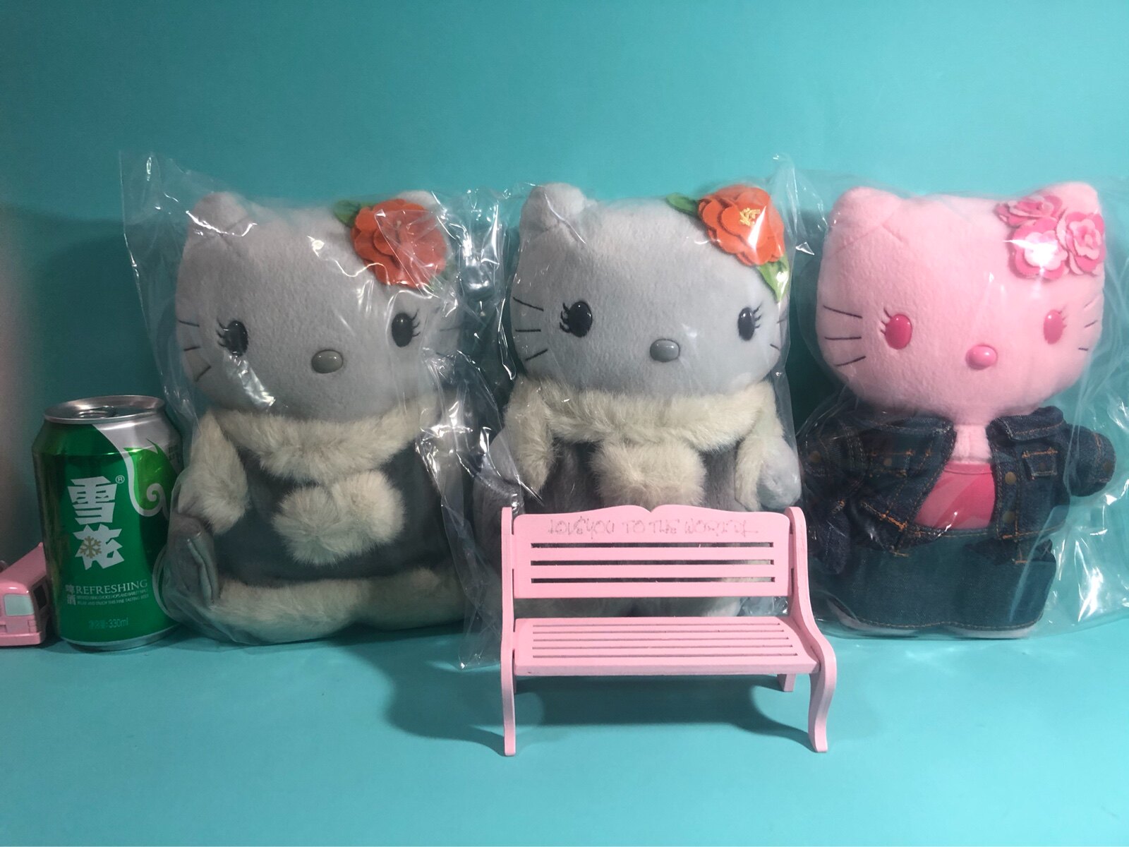 McDonald's, Taiwan Japan - 4 Seasons Hello Kitty single piece of pink grey Barbie