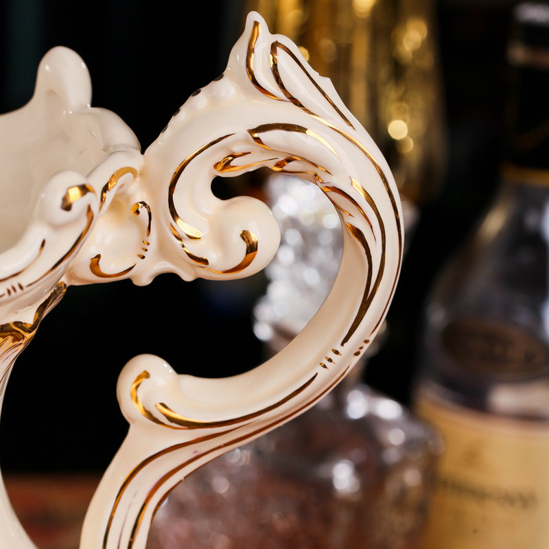 ǫ���մ�ŷʽ�Ҿӻ�ƿ