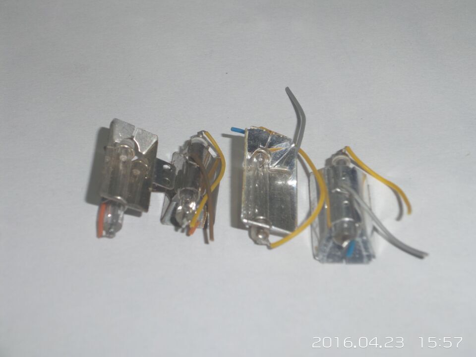 Handling Pint Camera Photo Flash 3122 lighting tube with hood