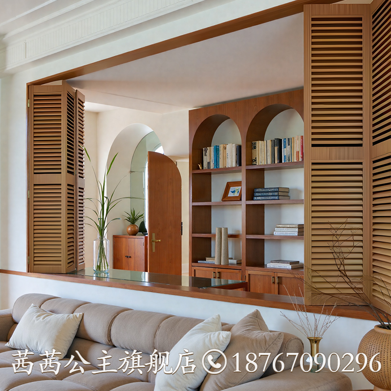 复古风潮来袭！纯原木实木定制上下折叠窗，阳台咖啡店烘焙店的完美选择🌿