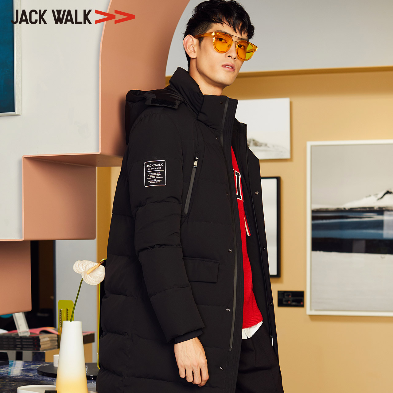 拉夏贝尔旗下 Jack Walk 18年冬季新款 男式中长款连帽羽绒服 天猫优惠券折后￥499包邮（￥899-400）2色可选