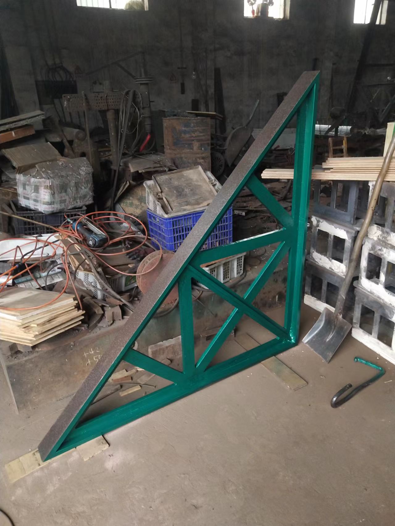 Cast iron triangle ruler isosceles right angle triangle ruler 9045 degrees shovel scraping high-precision horizontal detection triangle ruler