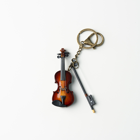 Retro Violin Bag Hanging Metal Keychain Creative Personalized Key Ring Chain School Bag Backpack Pendant Bag Pendant