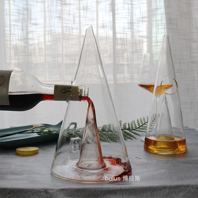 Spot red wine fast decanter small capacity personality net red pyramid wine flask wine decanter