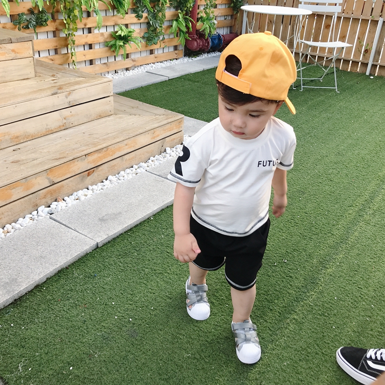 LUSON cho bé diện đồ thể thao trắng đen mùa hè cho bé mặc áo ngắn tay in thời trang quần short thoáng khí thời trang bé trai