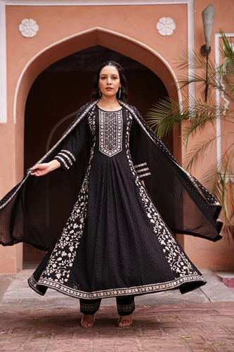 Непала Индия импортированная вышитая вышитая ручная платья за рубеж