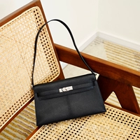 Козья кожа черная