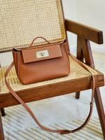 Золотисто -коричневая серебряная пряжка