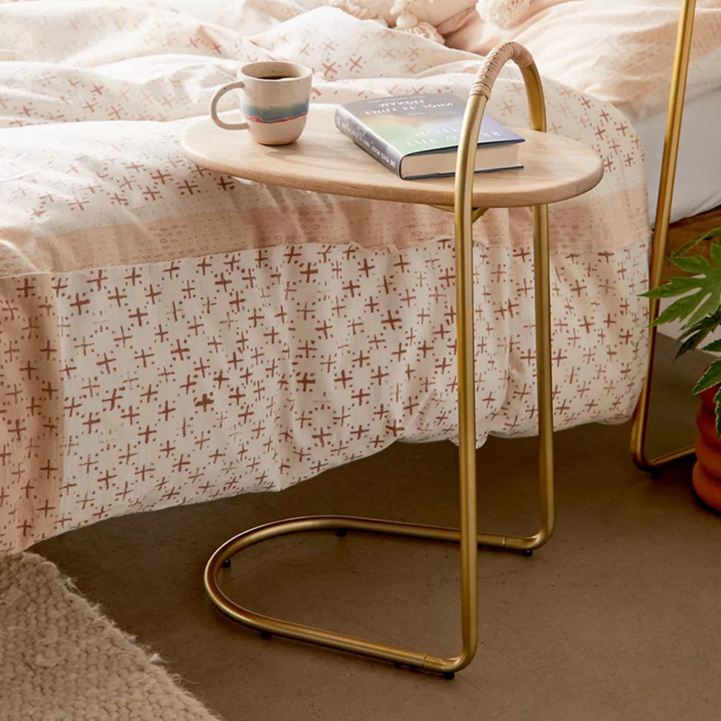 Extremely simple removable solid wood edge a few light lavish iron art C type sofa side table handle corner a few small tea table bedside tables