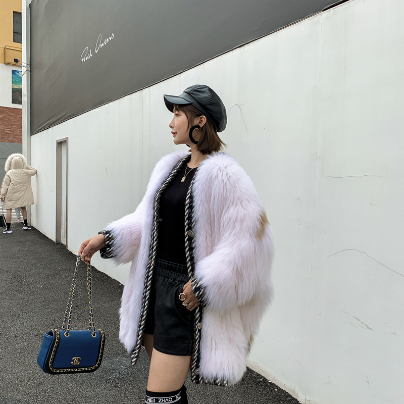 Daren Hall 2022 winter new style small fragrance v-neck fox fur woven fur coat women's mid-length bat shirt coat