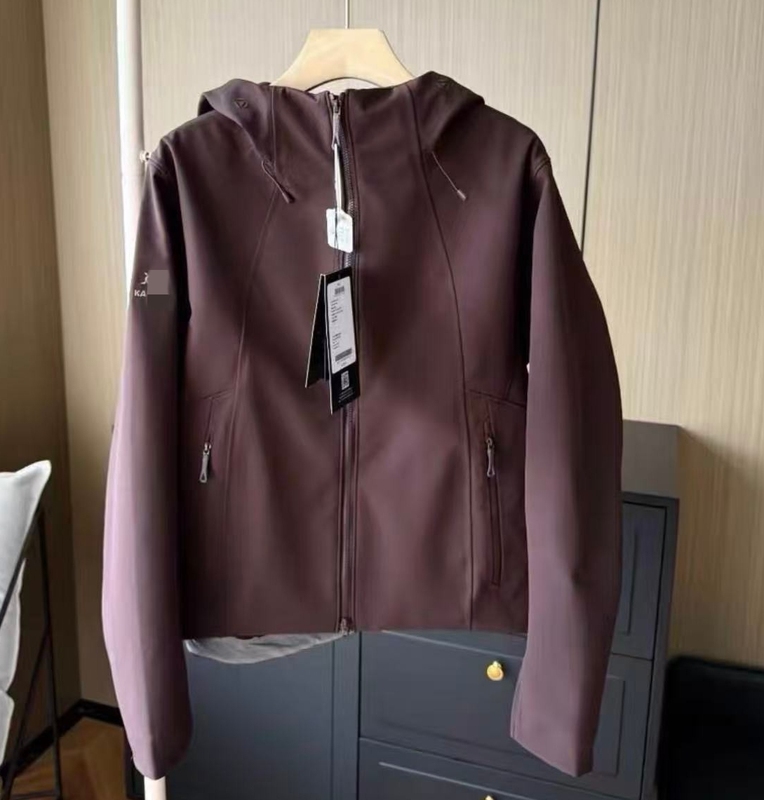 New M8 Men's and Women's Hooded Softshell Thin Fleece Jacket, Windproof and Warm Couple's Jacket