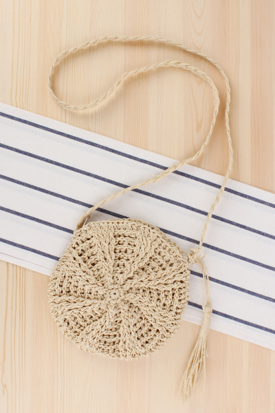 New Round Tassel Handmade Shoulder Messenger Straw Woven Bag 22*22cm display picture 1