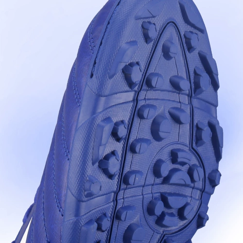 Маленькая плюма Миндо Монарцида Нео II SELECT в роли сломанных туфлей среднего футбола для ногтей взрослые мужчины