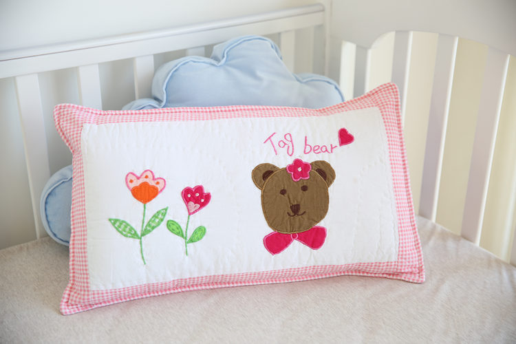 gối bông handmade trong tai của trẻ em Độc gối bông gối gối bông gắn liền với Buka qua gối - Gối trường hợp gối cao su non kymdan