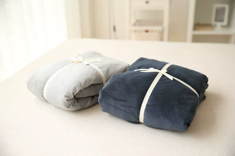 Giường ngủ nhung đơn giản theo phong cách Nhật Bản tấm dày chà nhám flannel trải giường ga trải giường chun đẹp	