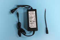 The car CD machine uses a special power adapter for home audio 12V7A to connect to the CD line