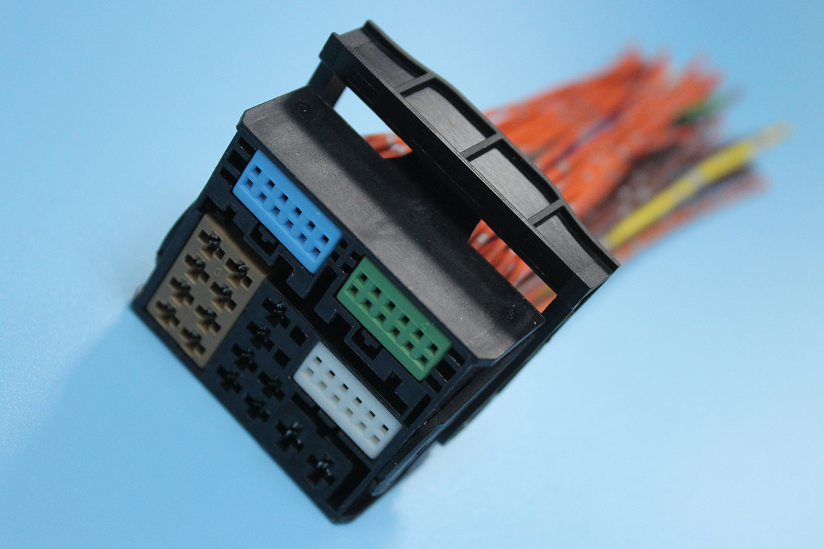 7 Golf Foss 14 15 Ming Rui Large Screen Lingdu Jialv Car CD Tail Line Power Horn Wire Pure Copper