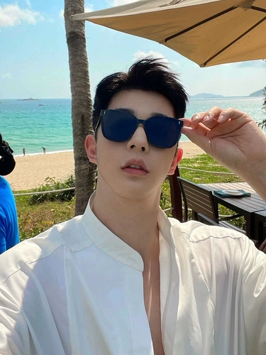 Солнцезащитные очки GM для мужчин, управляющих специальным вождением Polarizer 2025 Новые модные красивые высококачественные солнцезащитные очки.