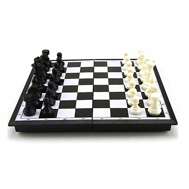 Magnetic Chess Small Folding Portable Parent-child Interactive Children's Early Education Educational Toys 2 Players Play Chess