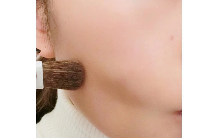 Mặt âm thanh nổi! Nhật bản CEZANNE Qian Shili bốn màu lụa satin ánh sáng cao công suất sửa chữa bóng 20 # 鼻影 眼影 bắt sáng clio