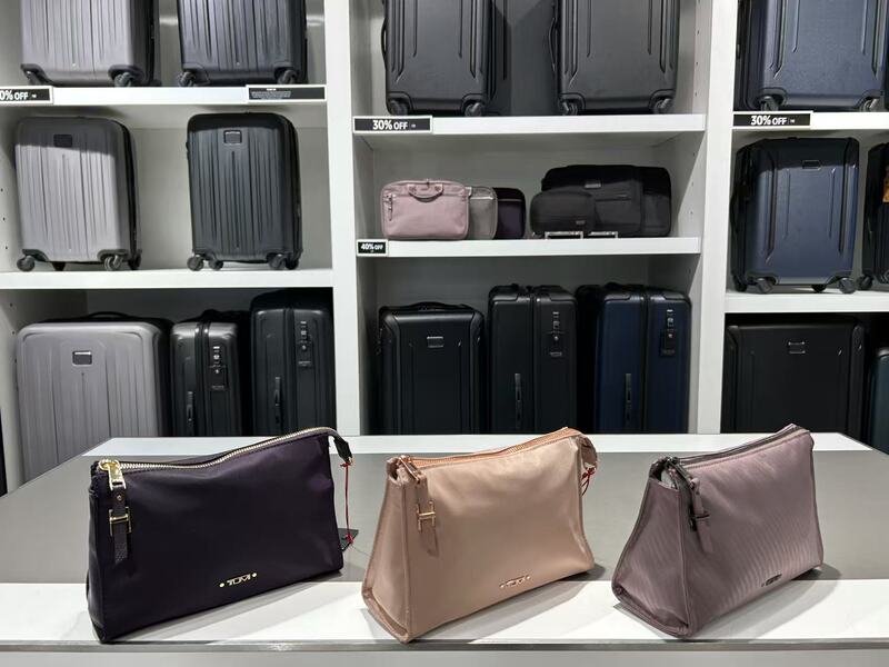 [Nini Is in Canada] Tumi Voyageur Series Cosmetic Bags