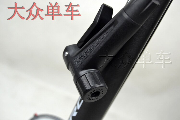 Pompe à vélo GIANT - Ref 2389422 Image 17