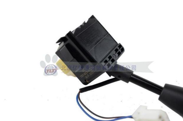 Chevrolet mới và cũ âm nhạc gió và mưa công tắc kết hợp chuyển đổi Ushi chính hãng phụ tùng xe gạt phụ tùng luxgen