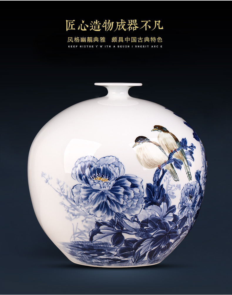 Jingdezhen ceramics by hand draw Chinese blue and white porcelain vase sitting room home TV ark adornment furnishing articles