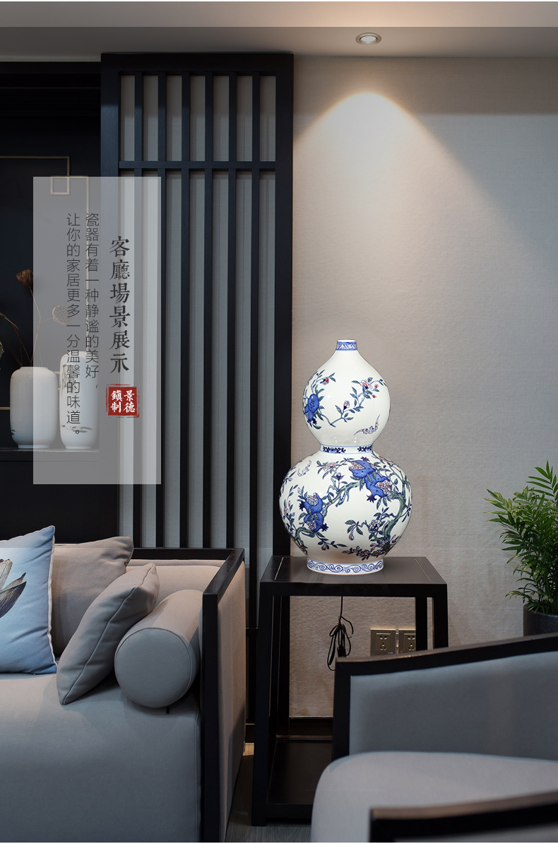 Jingdezhen ceramics hand - made antique porcelain live figure gourd vases, feng shui Chinese sitting room adornment is placed