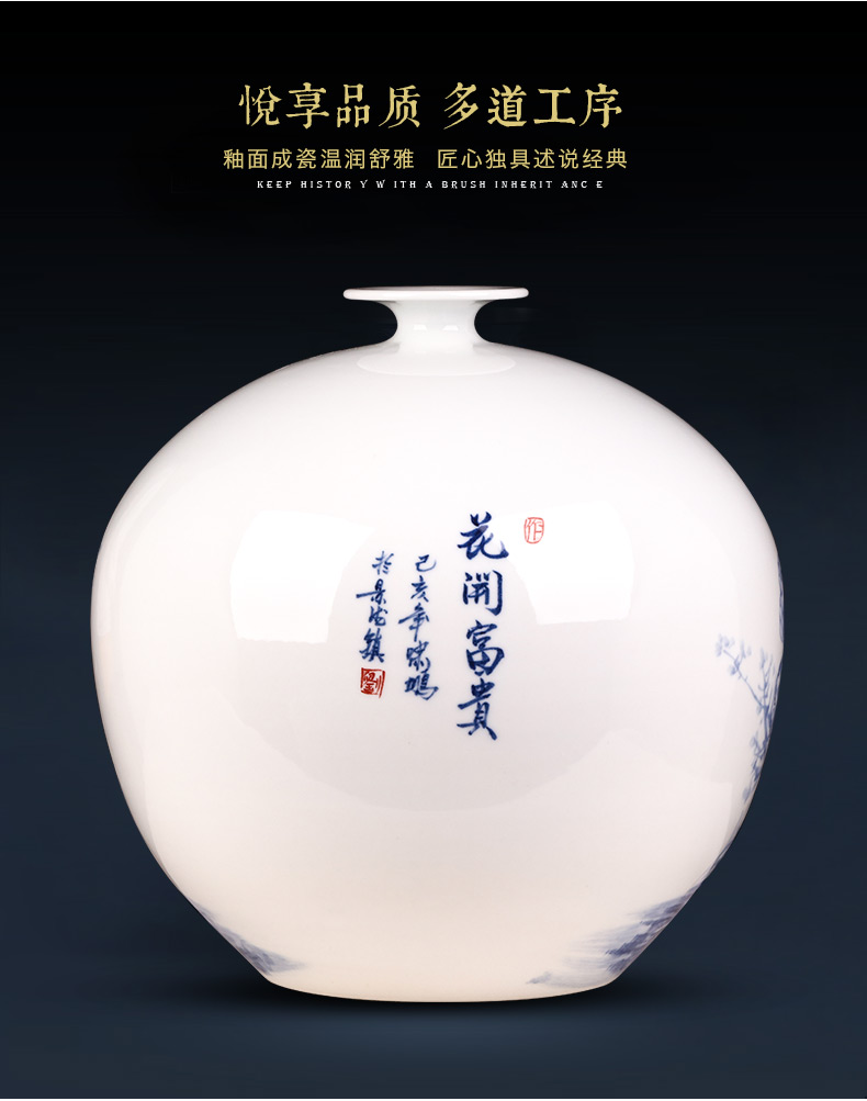 Jingdezhen ceramics masters hand draw large Chinese blue and white porcelain vase flower arranging home decoration furnishing articles sitting room