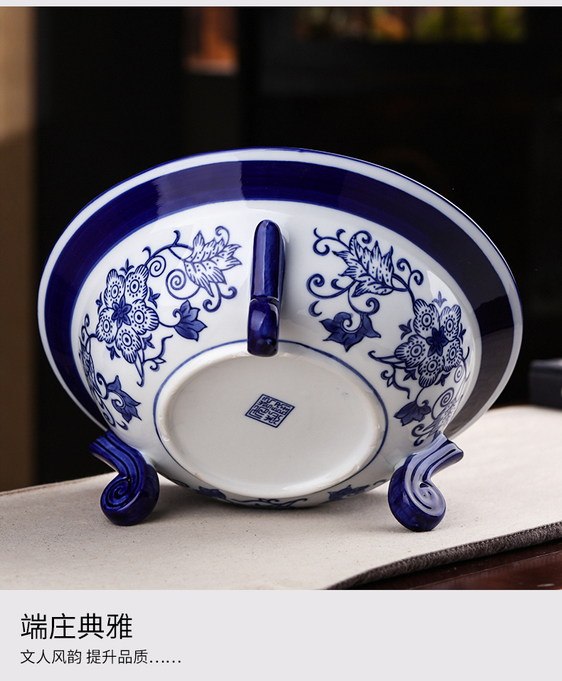 Blue and white porcelain of jingdezhen ceramics fruit bowl furnishing articles creative Chinese style household snack plate of the sitting room tea table dry fruit tray