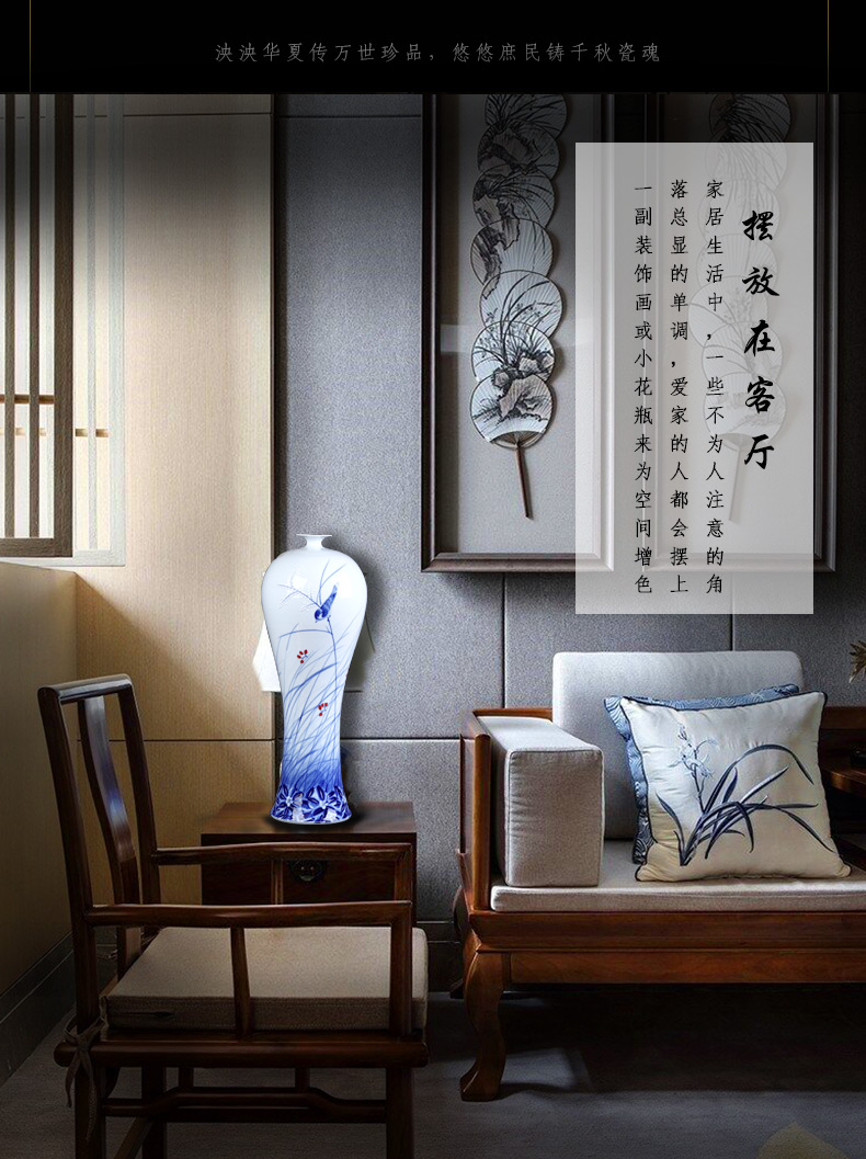 Jingdezhen ceramics famous master hand draw large blue and white porcelain vase Chinese style living room what TV ark, furnishing articles