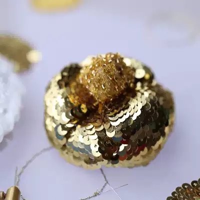 Camellia creative brooch diy material bag French crochet embroidery beaded three-dimensional embroidery