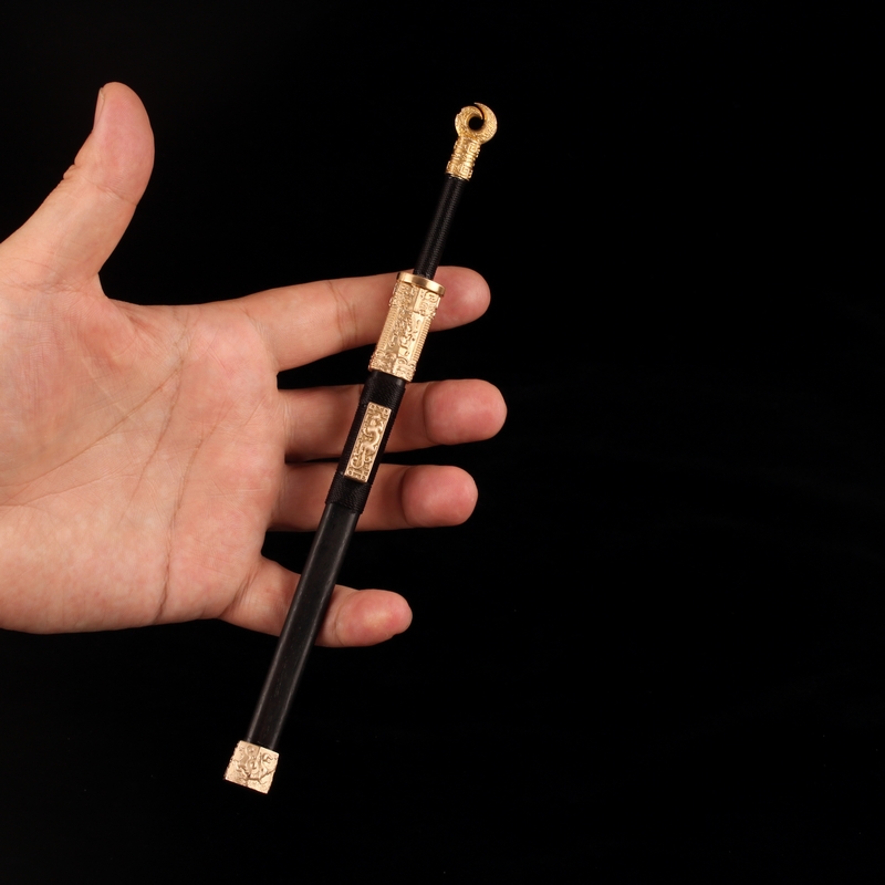 Miniature Han's Ring First Knife Tangi Knife Miniature 1-6 Microknife Micro-Sword Collection Has Unopened The Playing Prop Swing