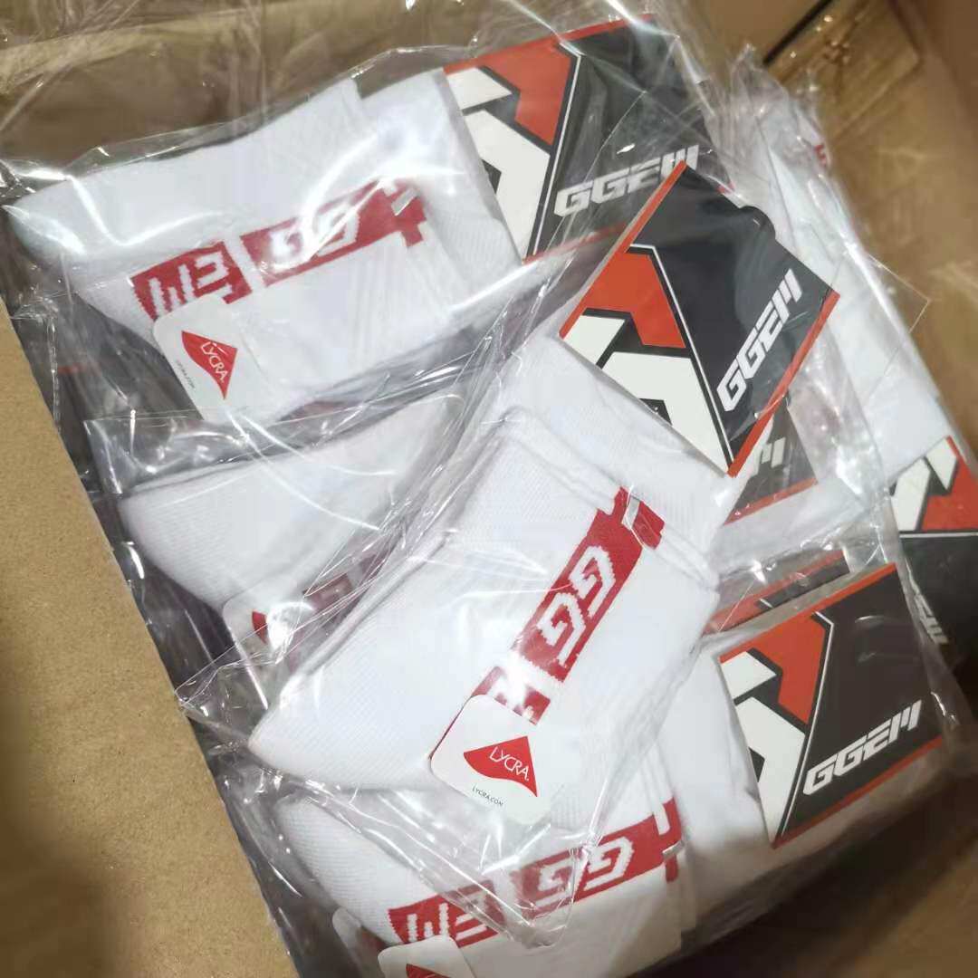 Combed cotton thickened badminton socks non-slip wear-resistant middle tube towel bottom sports socks 2 pairs of GW-LS4