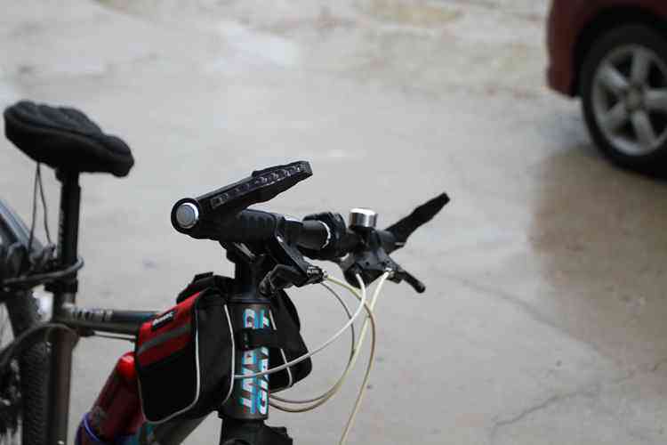 Lumière vélo - Ref 2398558 Image 50