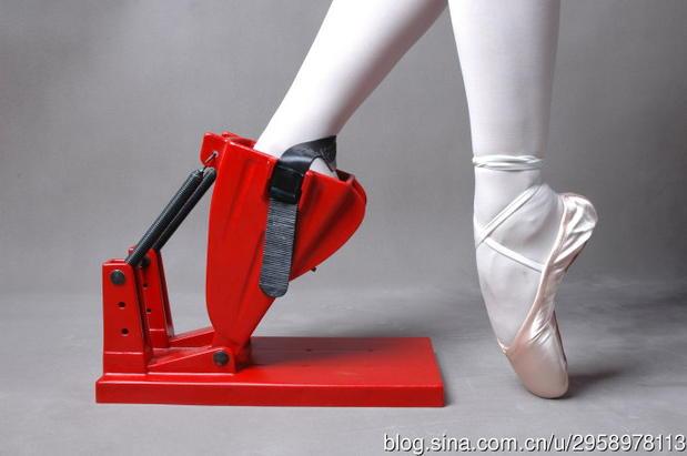 Dance Instep Stretching Device, Red Ballet Shaping Product, Premium Foot Stretching Machine with Good Functionality and Effect, Suitable for Different Instep Sizes