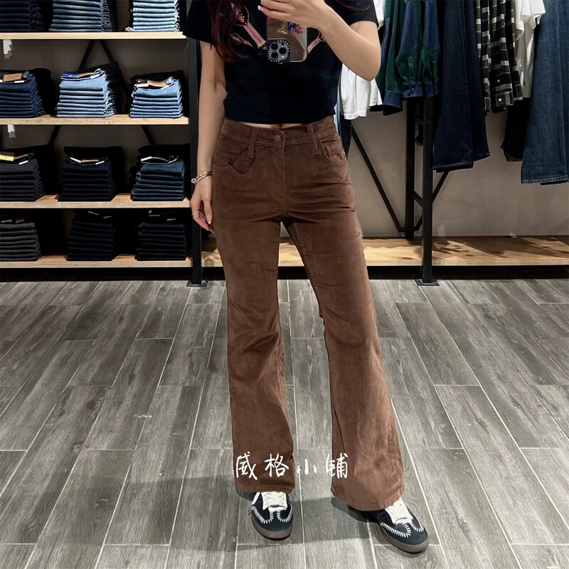 Levis 726 High-Waisted Micro-Flared Corduroy Women's Pants A3410-0125