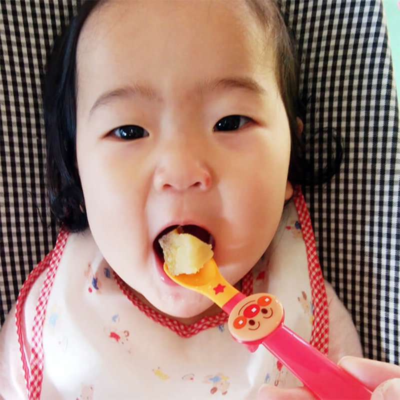 Spot Japan imported bread Superman baby baby and toddler food tableware soft head spoon with a container box can be high temperature