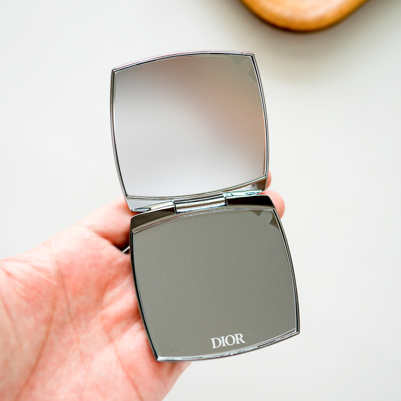 Dior Portable Foldable Makeup Double-Sided Mirror (Silver Glossy Metal Case) Dior Portable Foldable Makeup Double-Sided Mirror (Silver Glossy Metal Case)