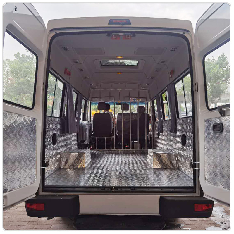 IVECO proud of the OshengBaodi all-car cargo compartment bottom plate wheels modified non-rusting interior protection pattern aluminum plate