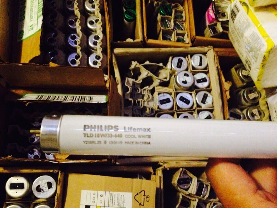CWF lighting tube PHILIPS TLD18W 33-640 Philips original dress for color tubes