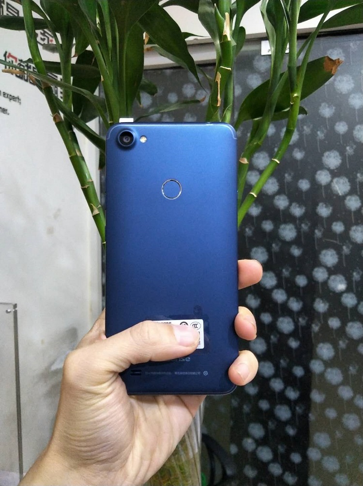 Hisense F28M full Netcom 6.19 inch điện thoại di động toàn màn hình Bộ xử lý Qualcomm Snapdragon Hisense / Hisense V + - Điện thoại di động giá điện thoại iphone 11