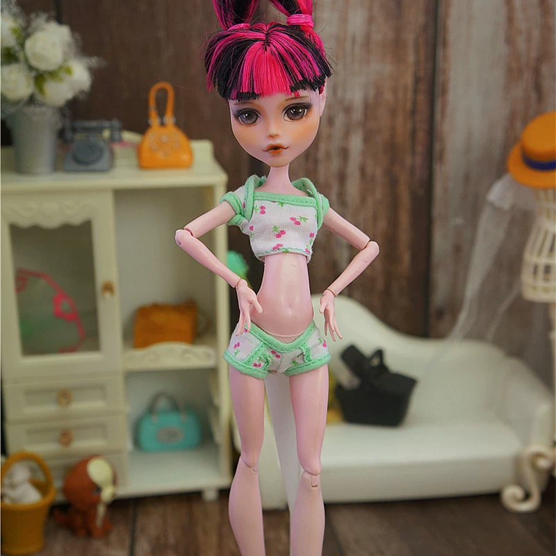 Одежда для кукол (Monster High) третья волна — одиночные костюмы, разные цвета