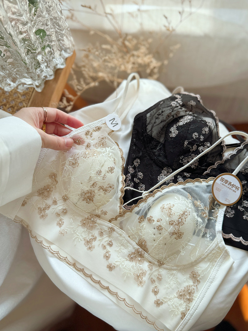 刺绣蕾丝法式内衣女士文胸无钢圈吊带胸垫兔耳朵内搭冰丝美背裹胸详情1