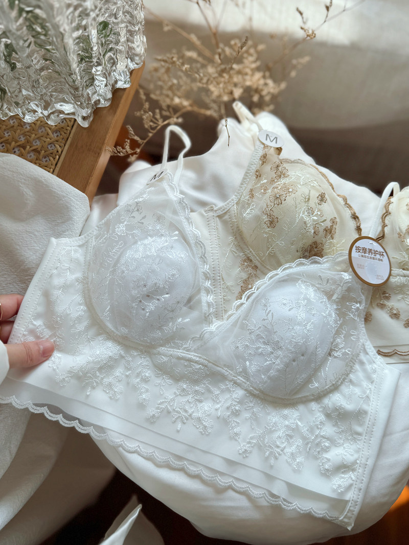 刺绣蕾丝法式内衣女士文胸无钢圈吊带胸垫兔耳朵内搭冰丝美背裹胸详情9
