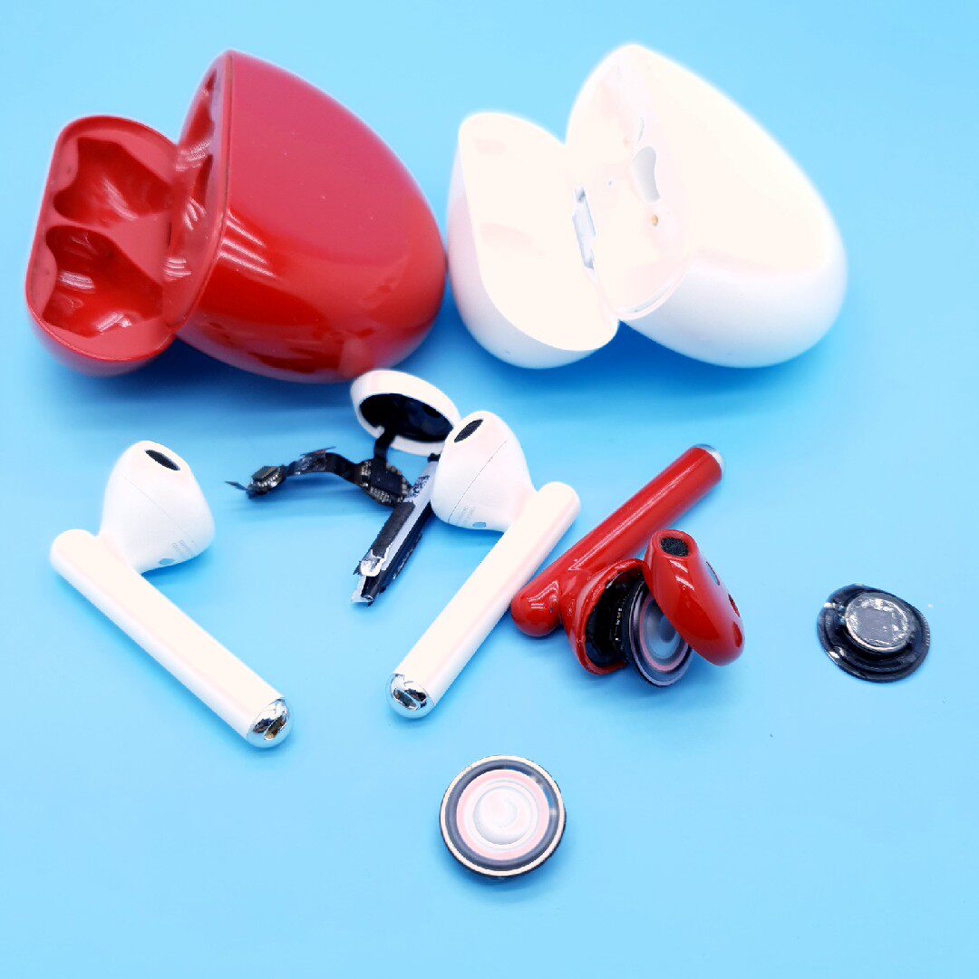 Huawei freebuds3 Bluetooth headphone repair battery to replace water intake without boot charge warehouse failure